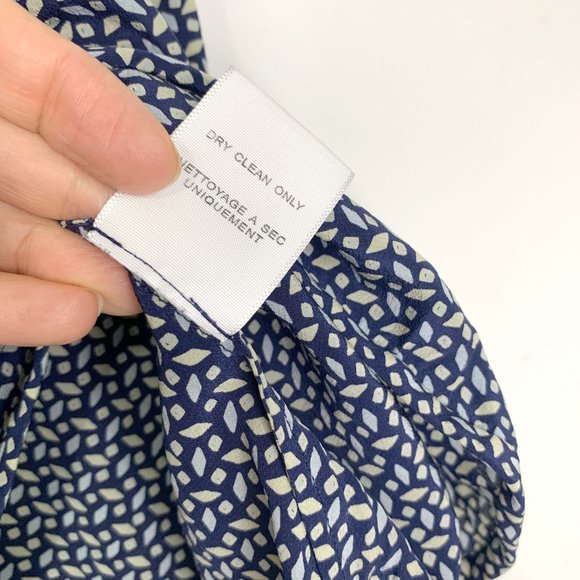 JOIE Blue 100% Silk Graphic Print Short Sleeve Blouse Sz XS - Picture 7 of 7